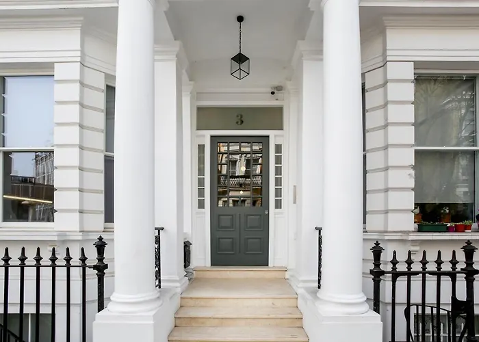 Cromwell Serviced Apartments By Stayprime