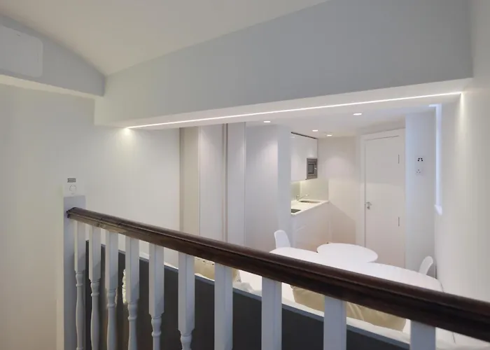 Cromwell Serviced Apartments By Stayprime